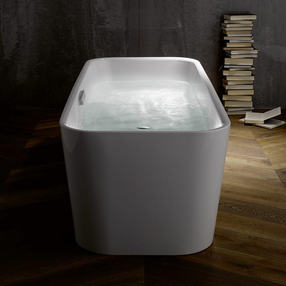 freistehende Wanne BetteArt auf Holzboden